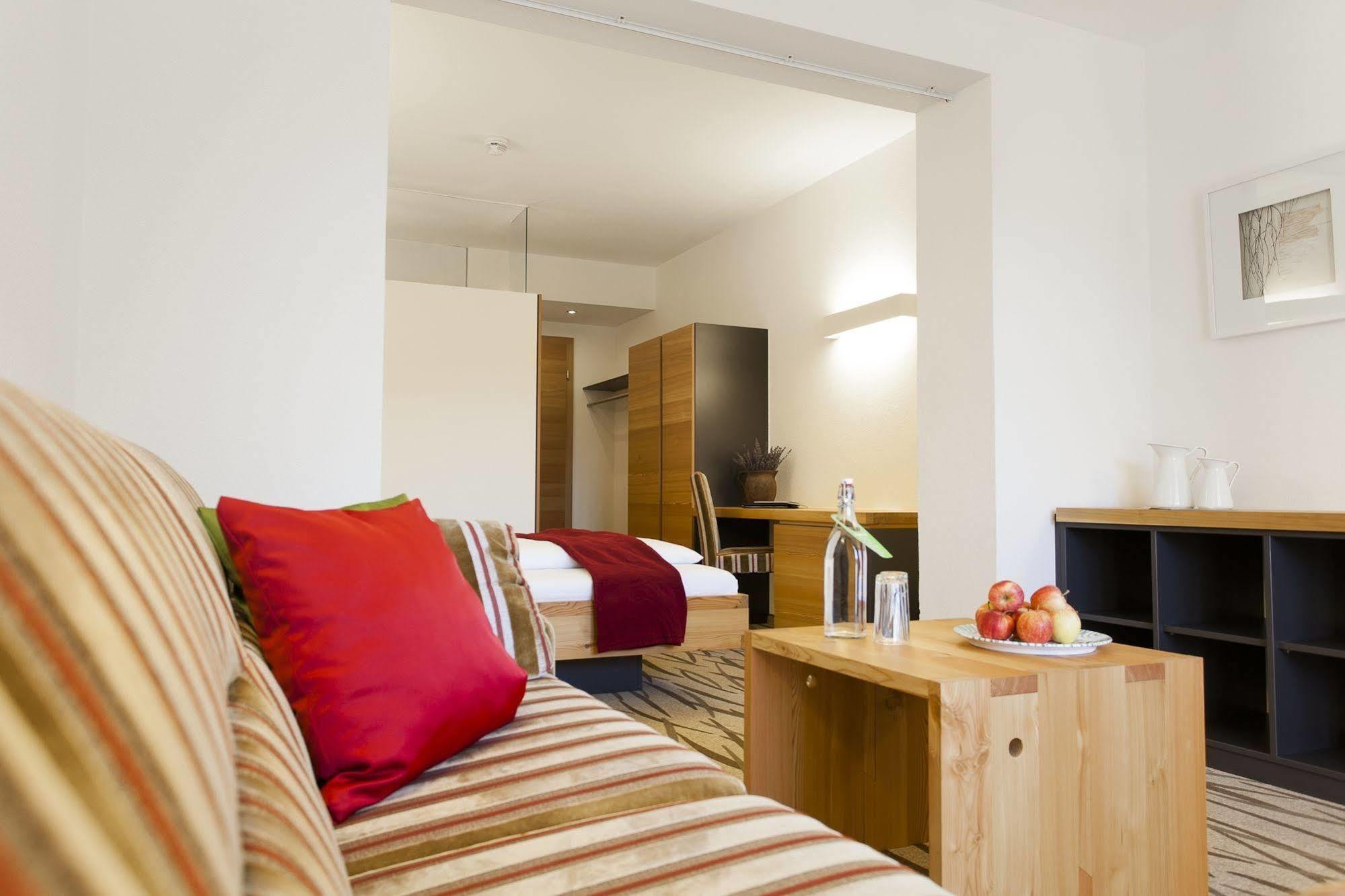 Der Stern - Nachhaltiges Wirtshaus Und Landhotel Seit 1509 Obsteig Ngoại thất bức ảnh